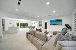 Monthly 6BR Home | Heated Pool | Fast Wi-Fi | Yard - Image 3