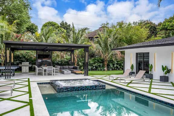 Monthly 6BR Home | Heated Pool | Fast Wi-Fi | Yard - Image 1
