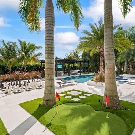 Waterfront Estate•7br•Heated pool•Spa•BBQ•Bsktball - Image 1