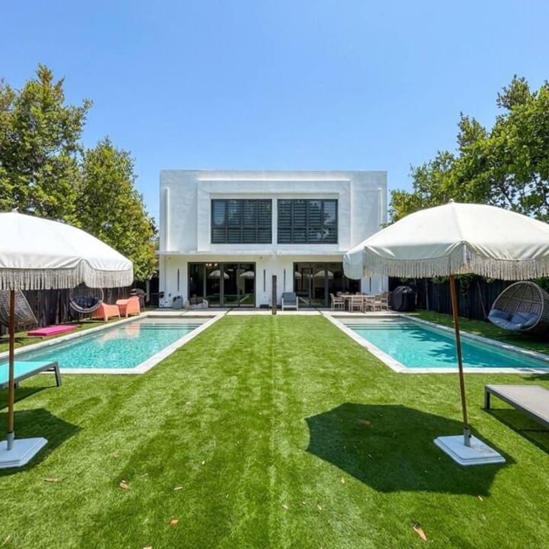 Wynwood Retreat with Two Pools, BBQ